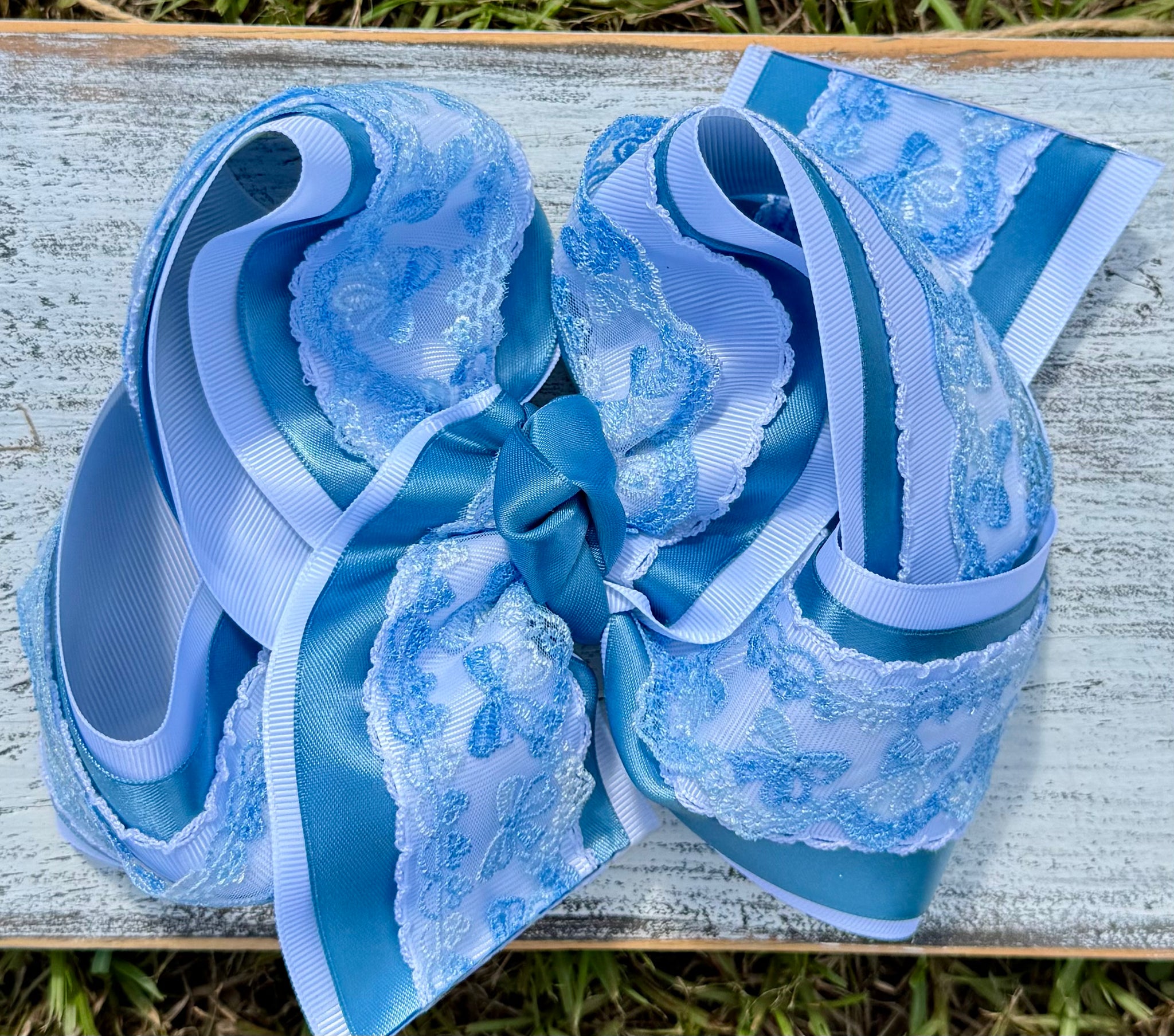 Bow Lace Frilly Satin Bows