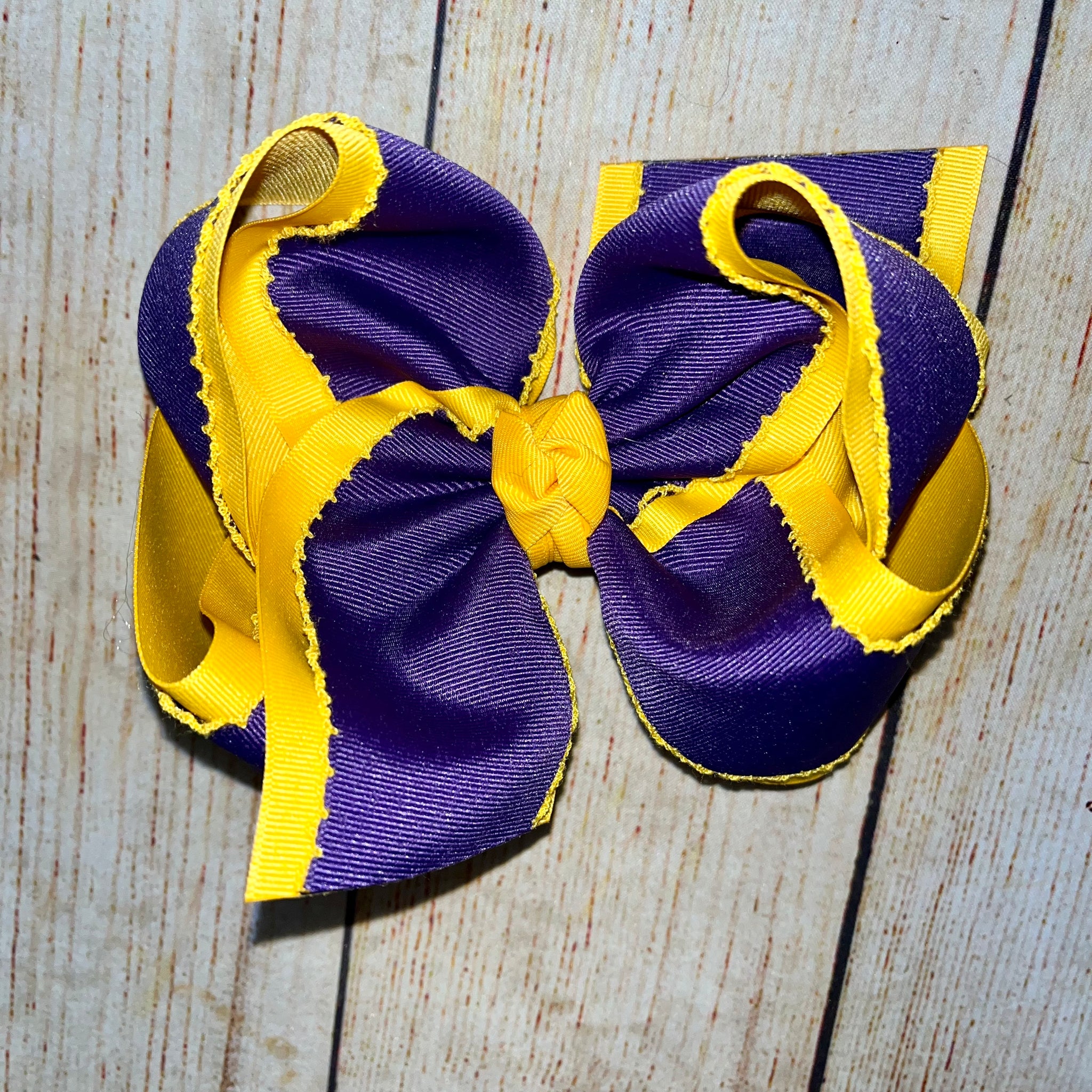 LSU MOONSTITCH Bow